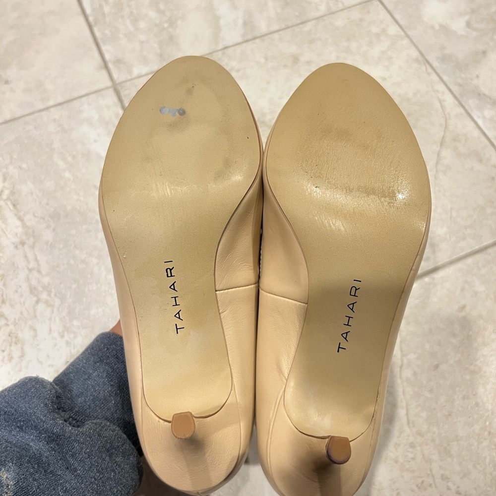 Tahari Heels - Picture 5 of 5